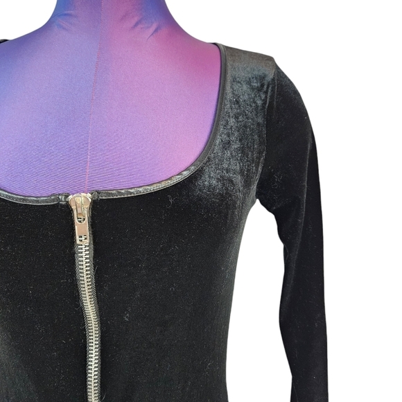 Spirit Halloween Black Cat Costume Velvet Bodycon Jumpsuit Size Medium Women O81 - Picture 3 of 9